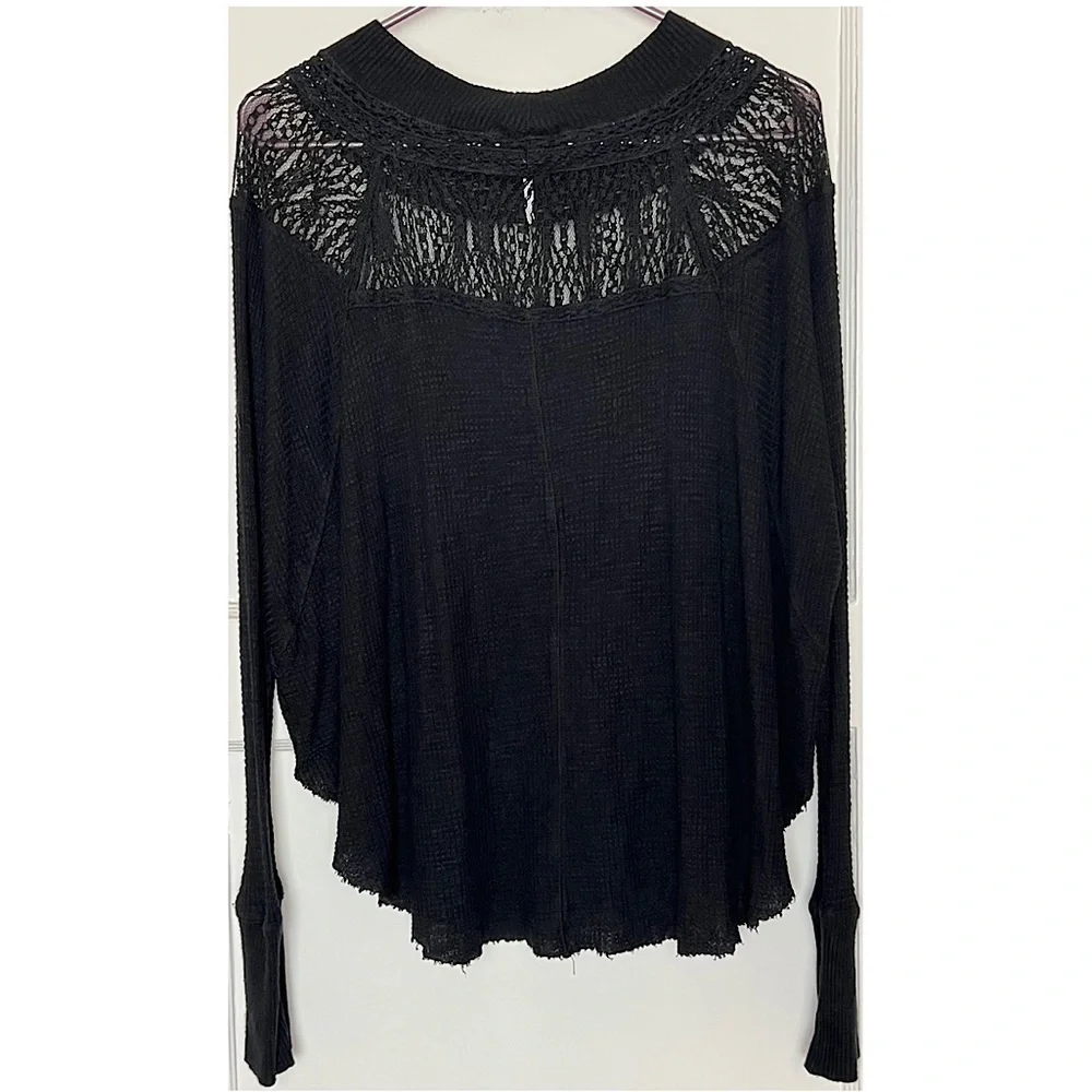 FREE PEOPLE Lace Trim Neckline Oversized Dolman Long Sleeve Thermal Knit Top XS‎